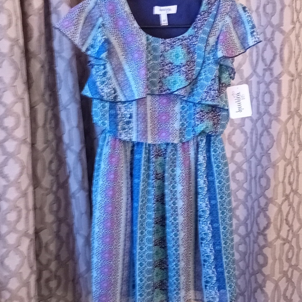 Girls dress (H)